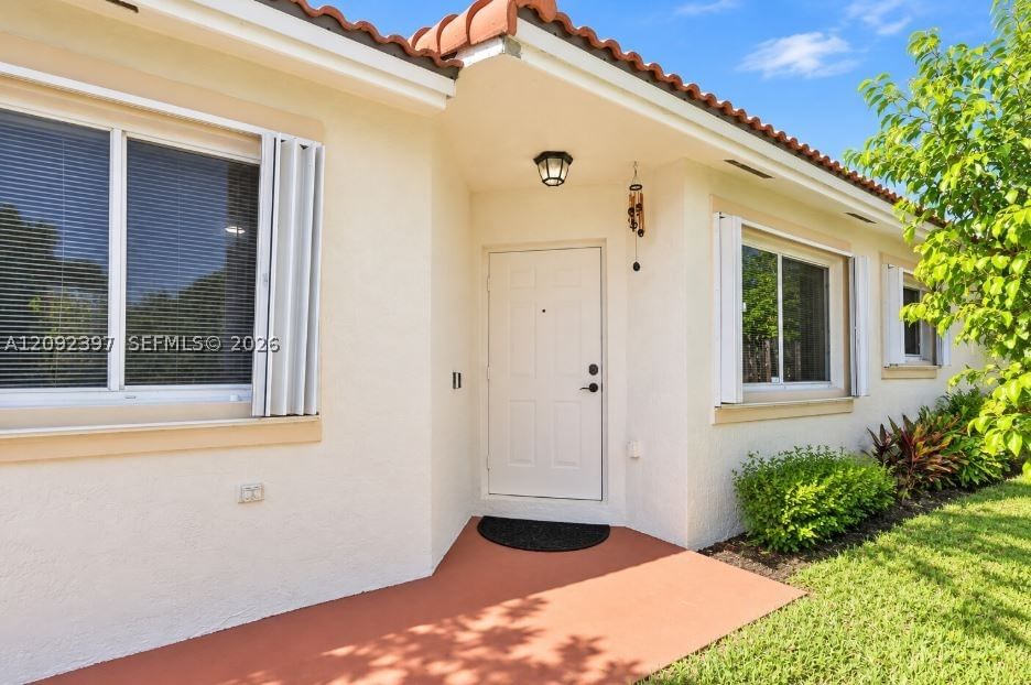 Real estate property located at 127 Danielle Ct, Broward, Bonaventure, Weston, FL