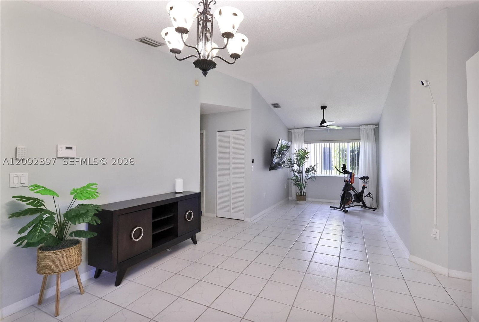 Real estate property located at 127 Danielle Ct, Broward, Bonaventure, Weston, FL