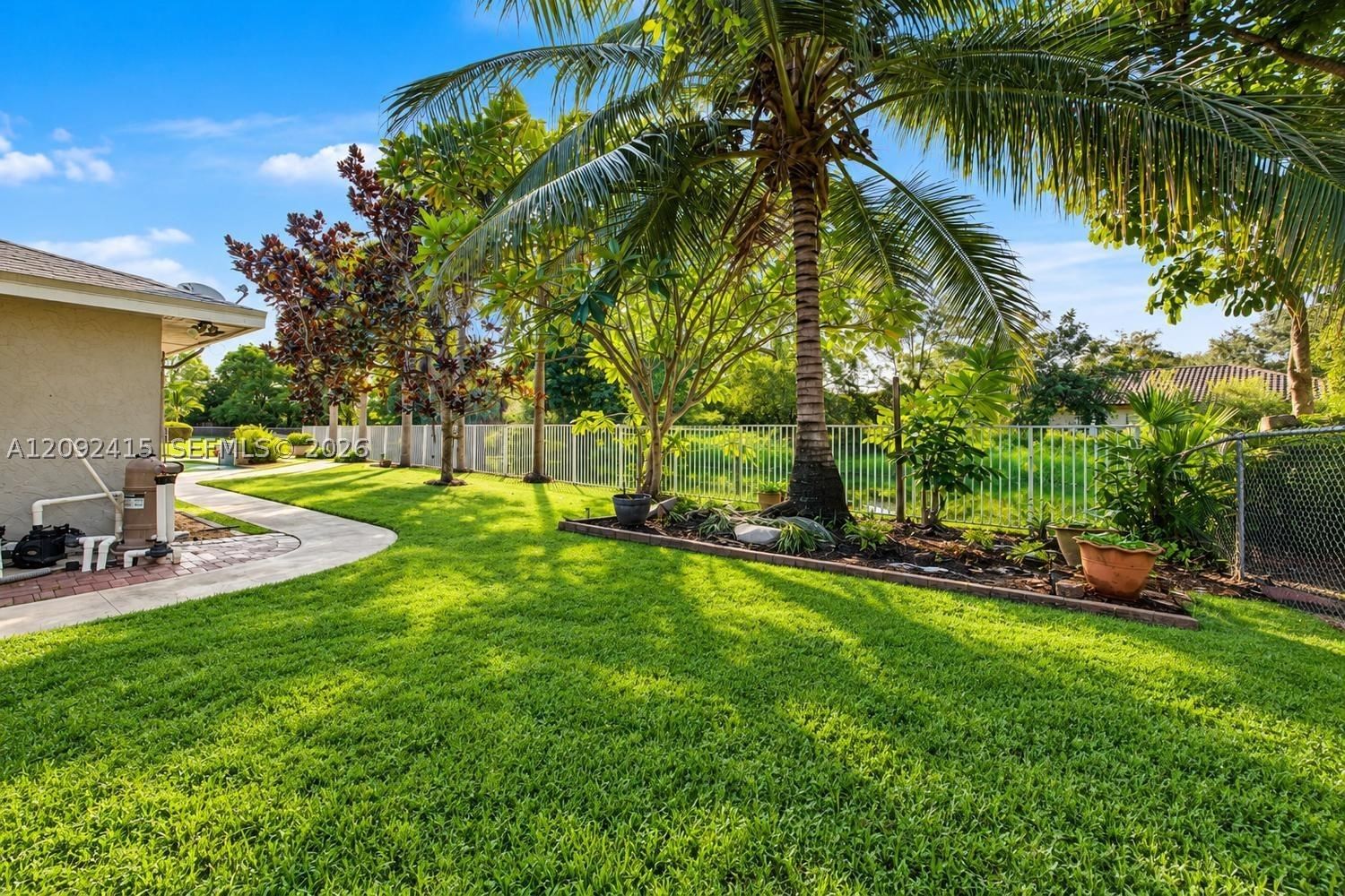 Real estate property located at 7320 16th St, Broward, New Orleans Villas, Plantation, FL