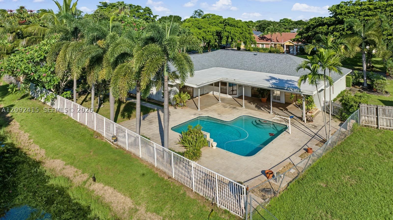 Real estate property located at 7320 16th St, Broward, New Orleans Villas, Plantation, FL