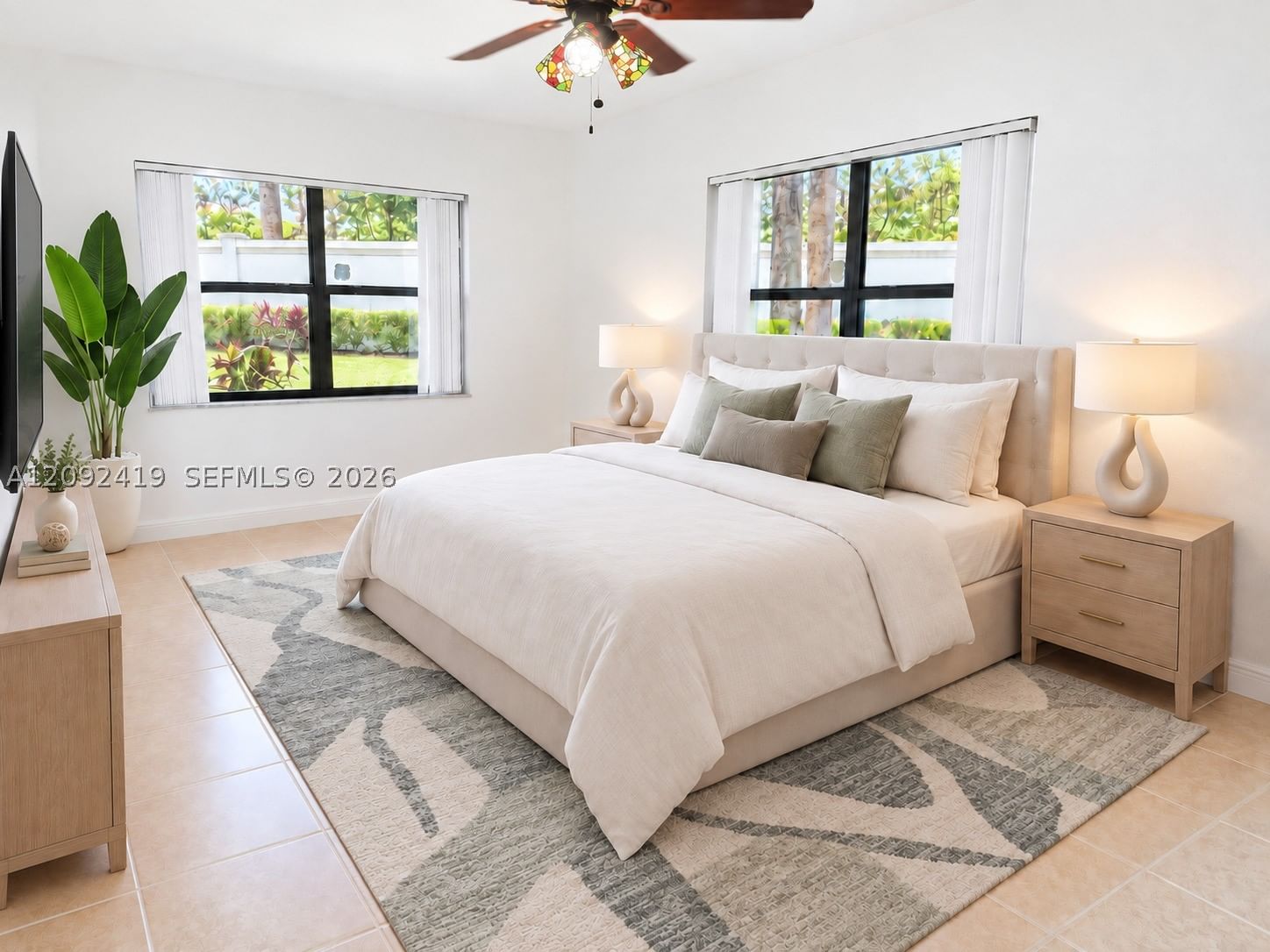 Real estate property located at 8290 Lake Dr #112, Miami-dade, Las Vistas At Doral Condo, Doral, FL