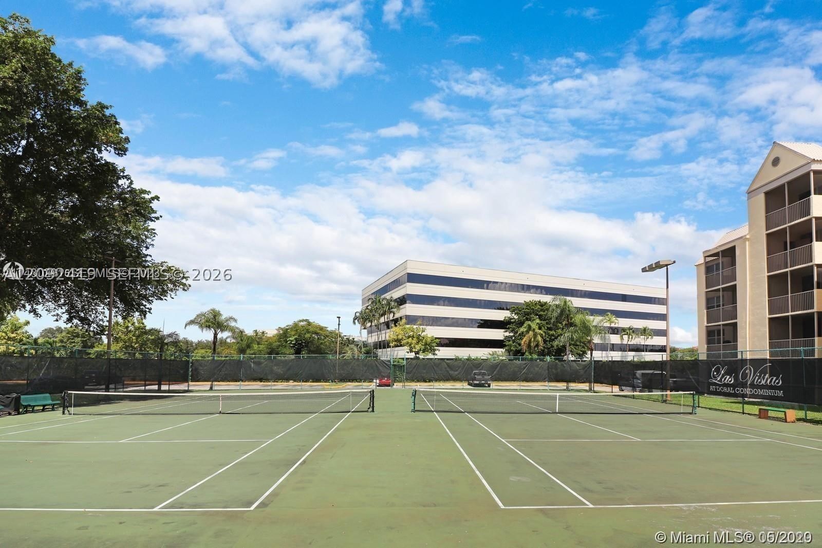 Real estate property located at 8290 Lake Dr #112, Miami-dade, Las Vistas At Doral Condo, Doral, FL