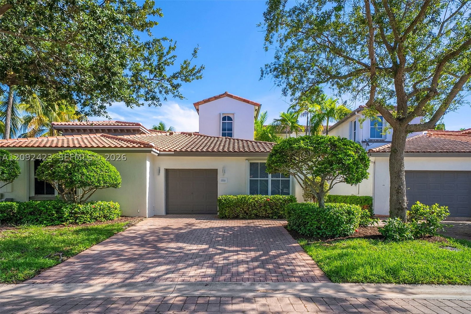 Real estate property located at 887 Spinnaker Dr W, Broward, Three Islands 3rd Section, Hollywood, FL