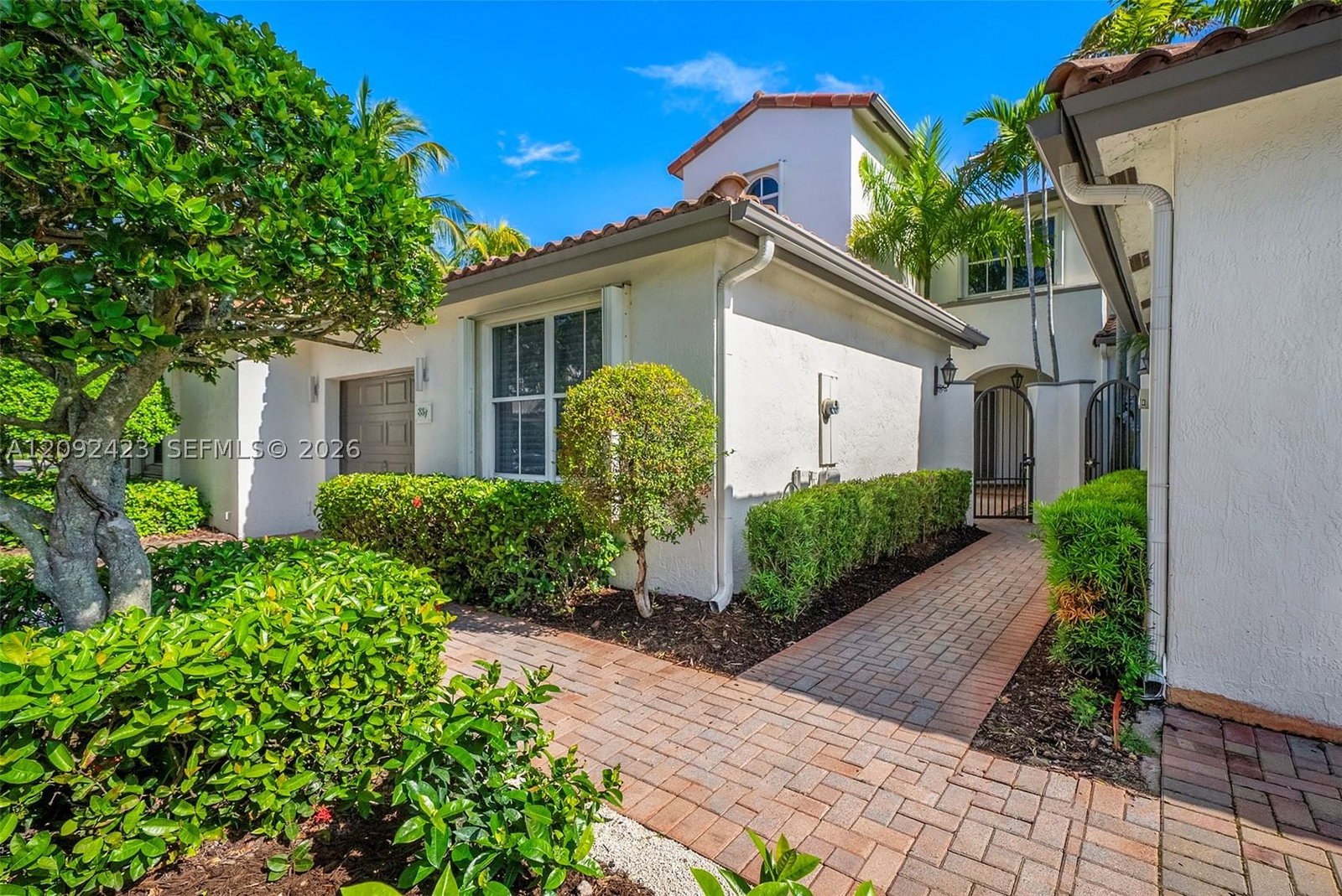 Real estate property located at 887 Spinnaker Dr W, Broward, Three Islands 3rd Section, Hollywood, FL