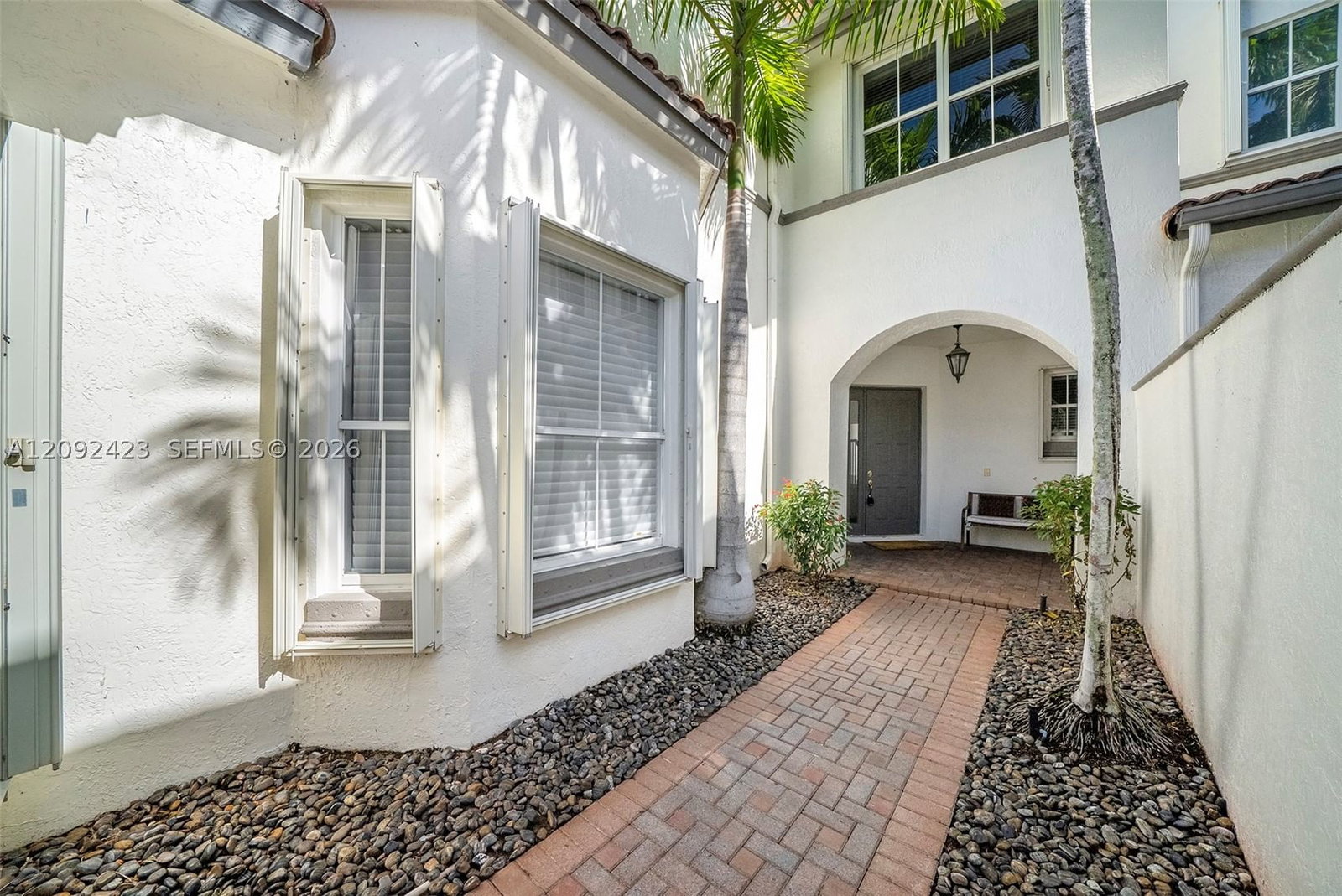Real estate property located at 887 Spinnaker Dr W, Broward, Three Islands 3rd Section, Hollywood, FL