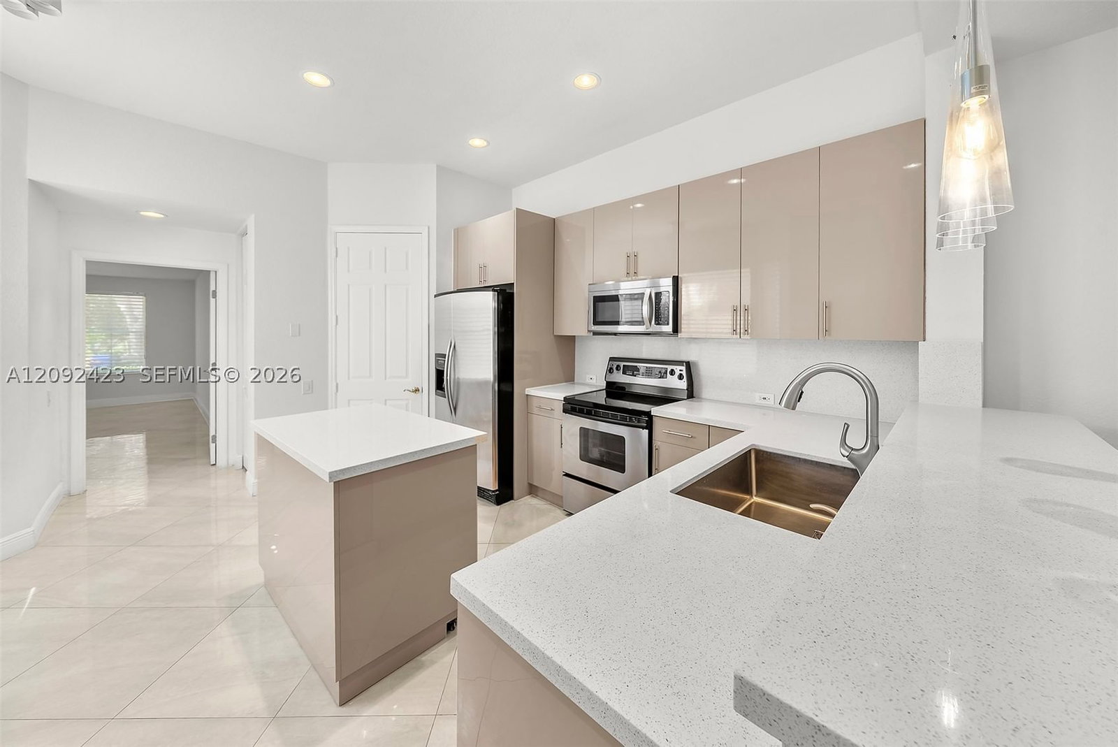 Real estate property located at 887 Spinnaker Dr W, Broward, Three Islands 3rd Section, Hollywood, FL