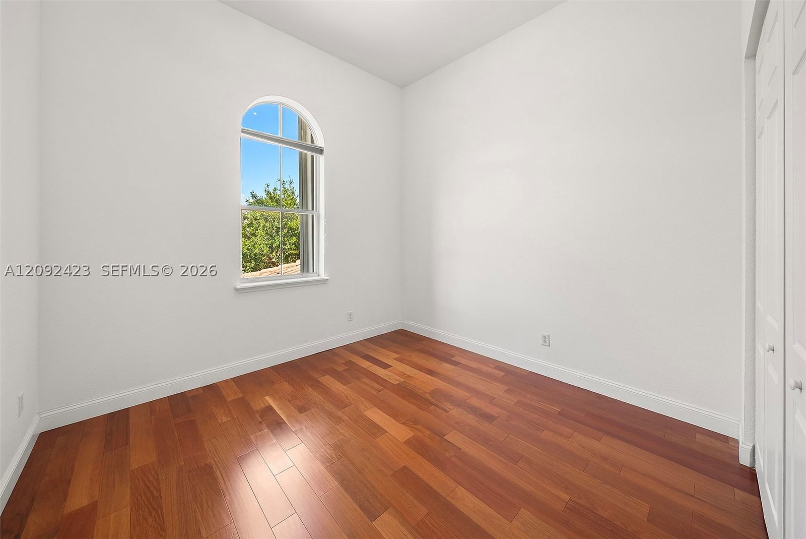 Real estate property located at 887 Spinnaker Dr W, Broward, Three Islands 3rd Section, Hollywood, FL