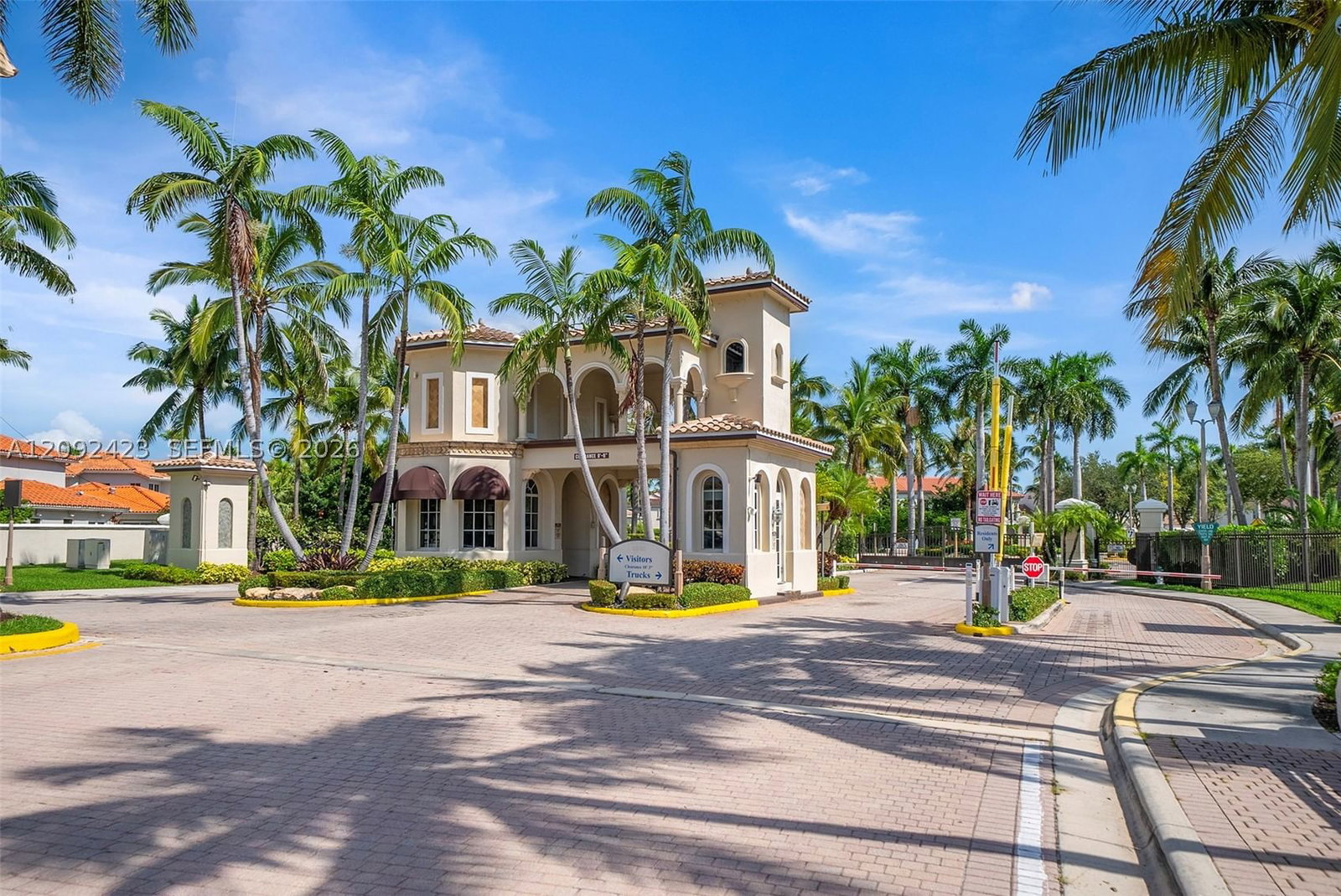 Real estate property located at 887 Spinnaker Dr W, Broward, Three Islands 3rd Section, Hollywood, FL