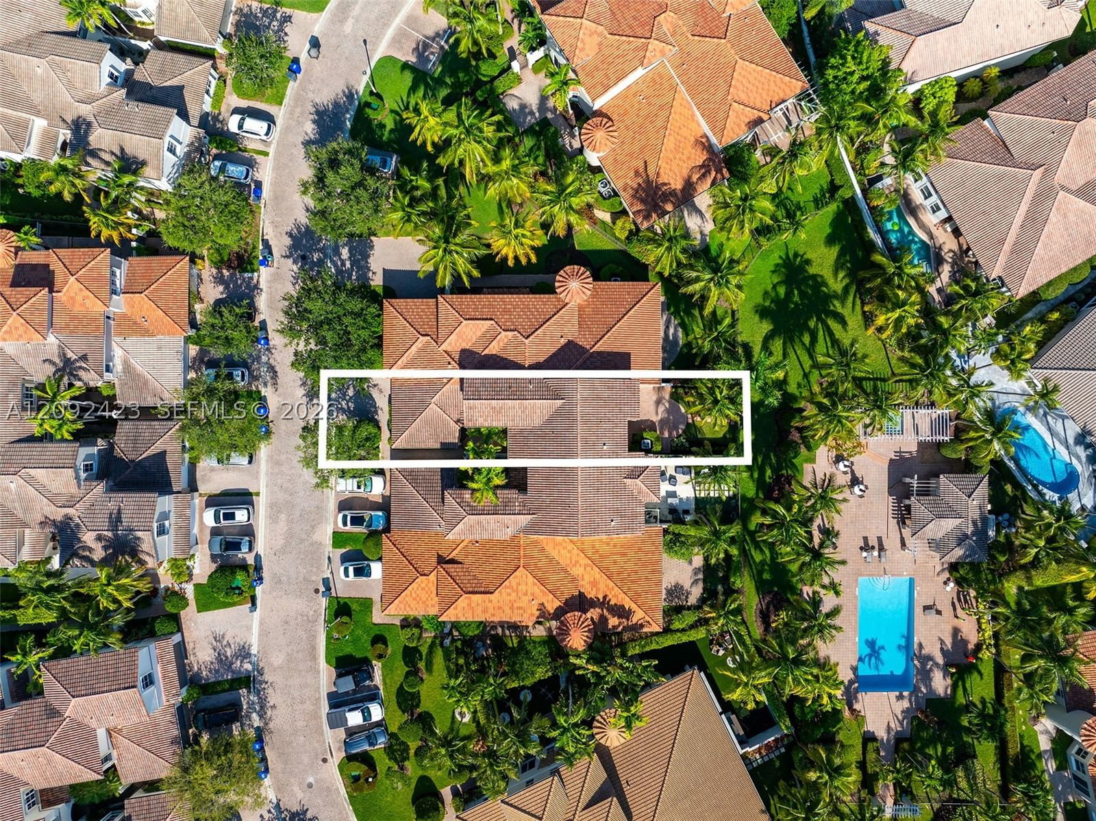 Real estate property located at 887 Spinnaker Dr W, Broward, Three Islands 3rd Section, Hollywood, FL