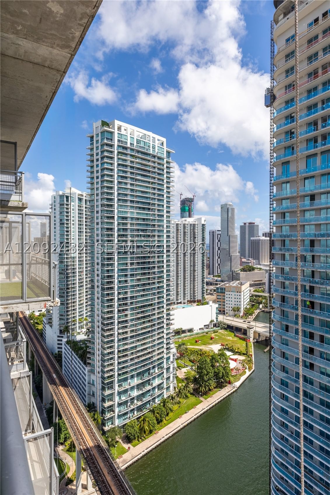 Real estate property located at 690 1st Ct PHII12, Miami-dade, Neo Vertika Condo, Miami, FL