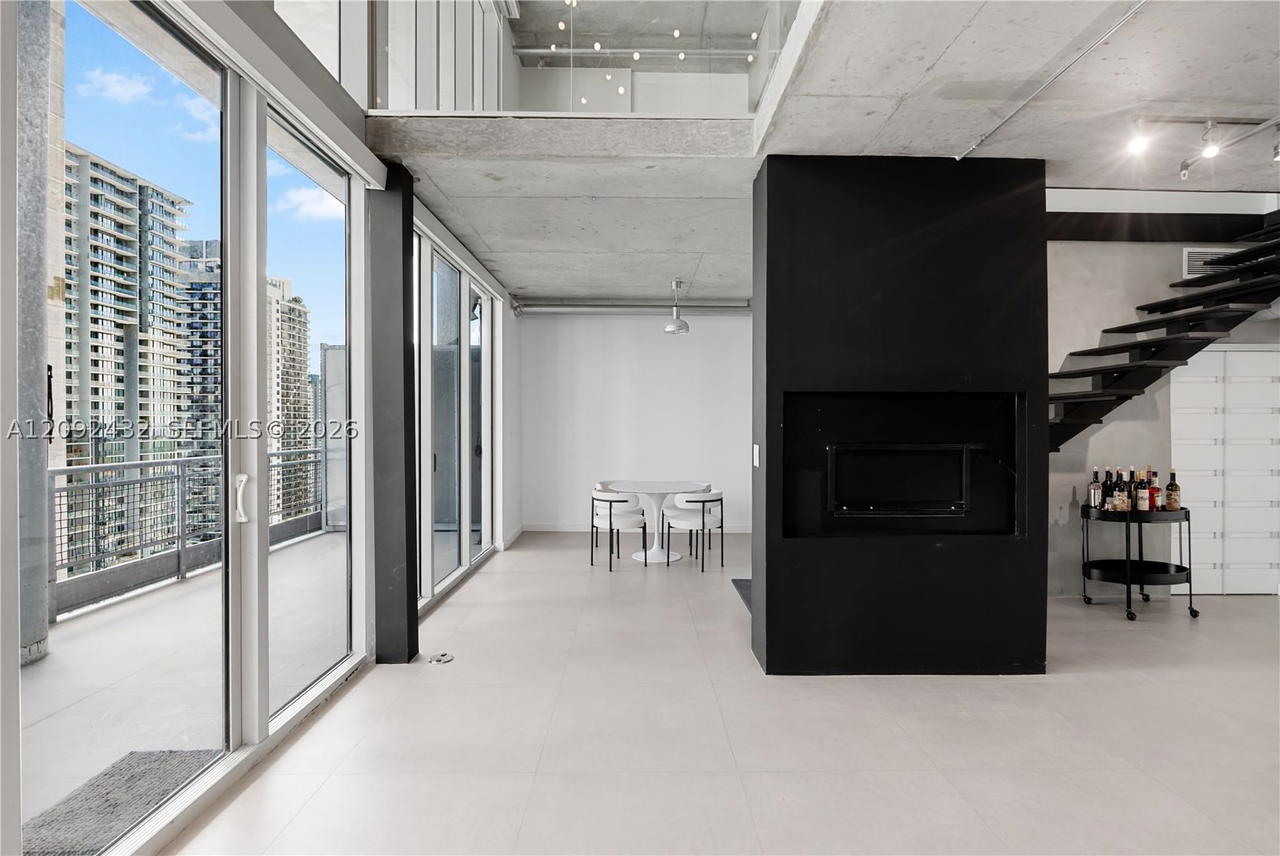 Real estate property located at 690 1st Ct PHII12, Miami-dade, Neo Vertika Condo, Miami, FL