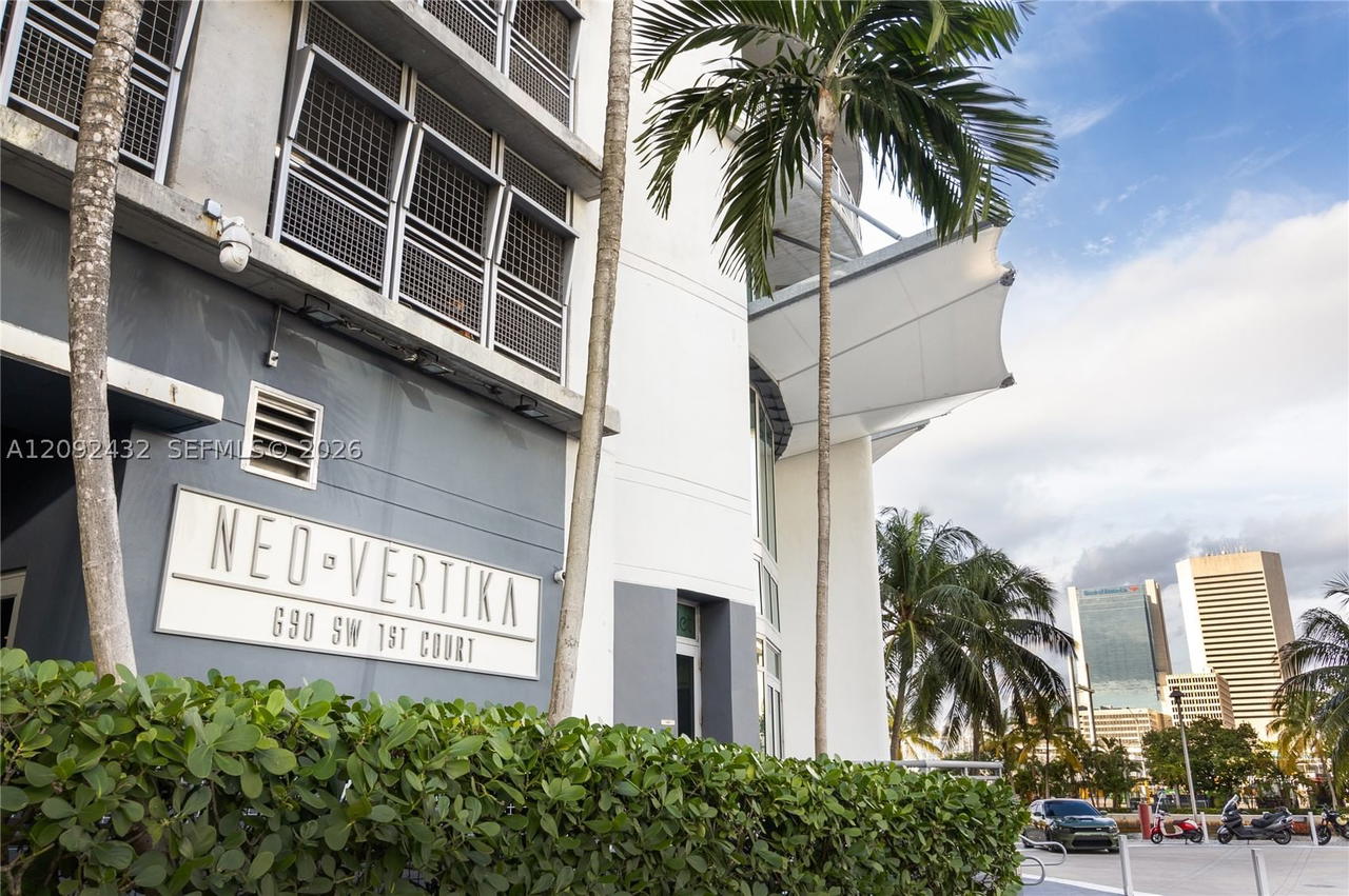 Real estate property located at 690 1st Ct PHII12, Miami-dade, Neo Vertika Condo, Miami, FL