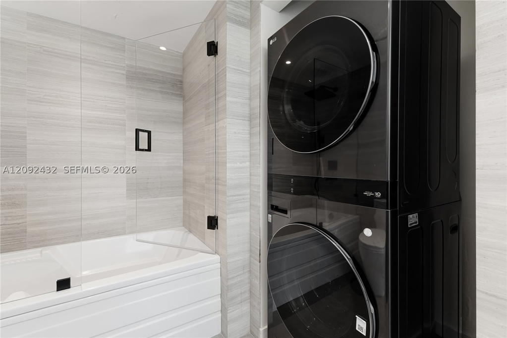 Real estate property located at 690 1st Ct PHII12, Miami-dade, Neo Vertika Condo, Miami, FL