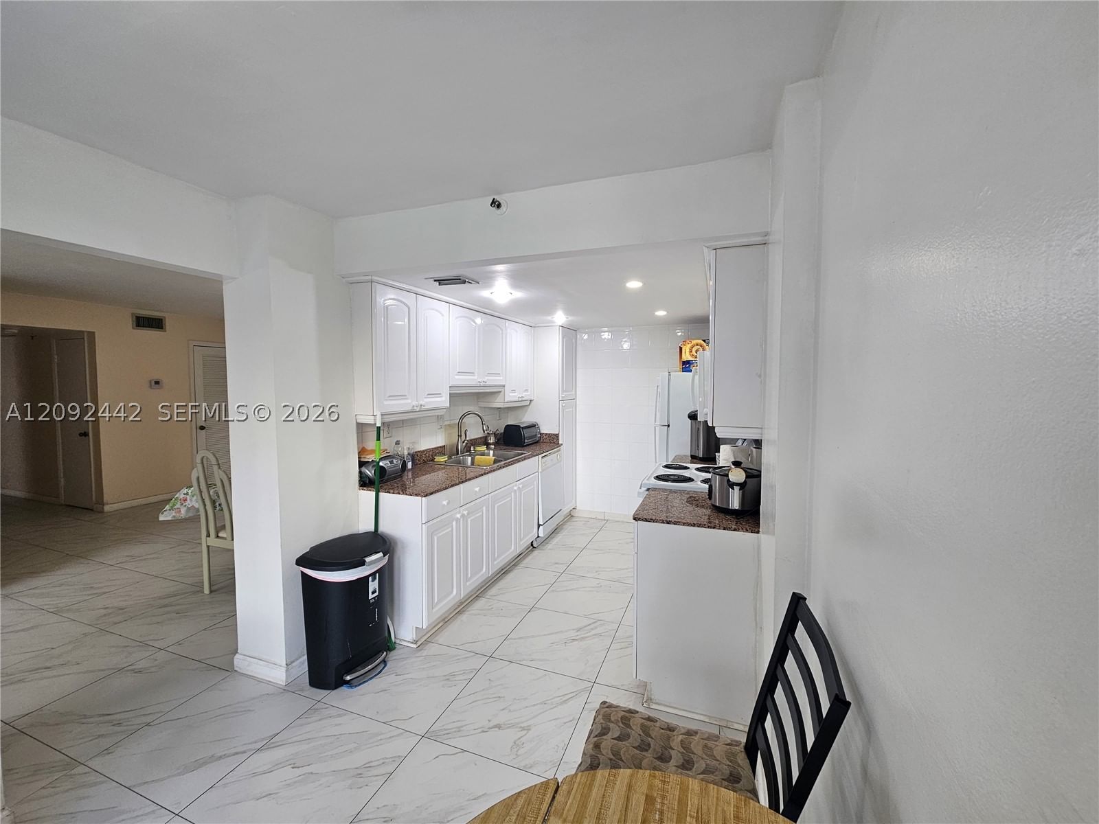 Real estate property located at 17600 Bay Rd N302, Miami-dade, Fairview House Condo, Sunny Isles Beach, FL