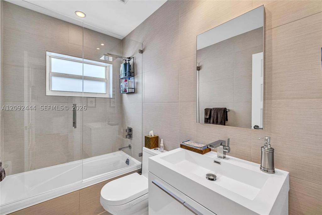 Real estate property located at 1120 99th St #302, Miami-dade, Club Of Bay Harbor Condo, Bay Harbor Islands, FL