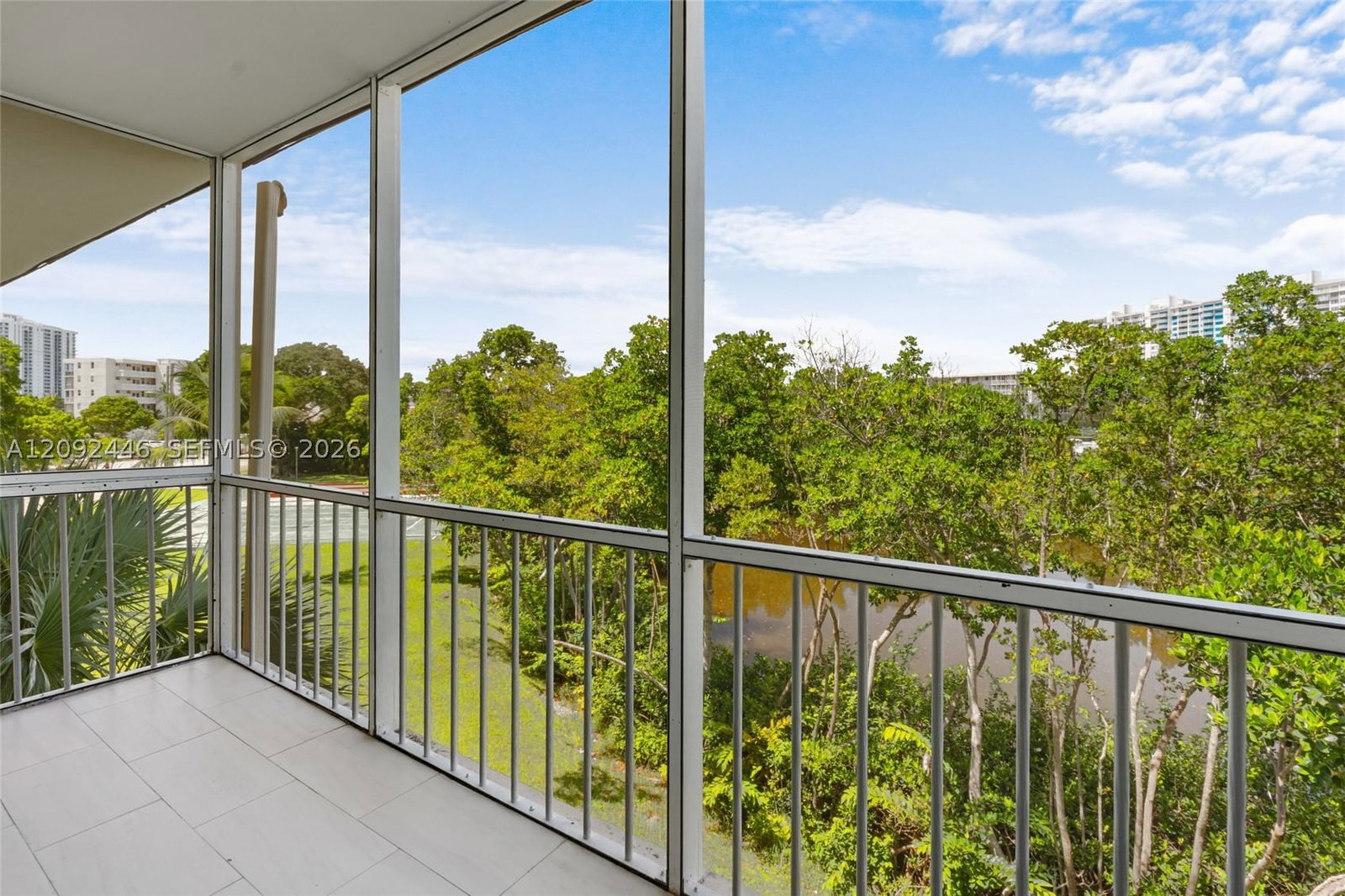 Real estate property located at 2929 Point East Dr A303, Miami-dade, Point East One Condo-bldg, Aventura, FL