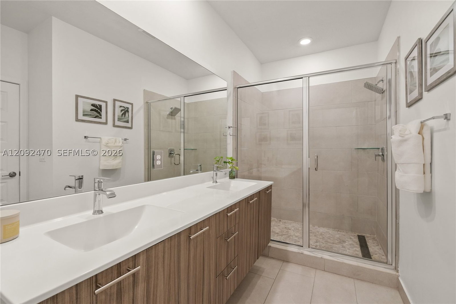 Real estate property located at 4809 83rd Pkwy, Miami-dade, Downtown Doral South Phas, Doral, FL