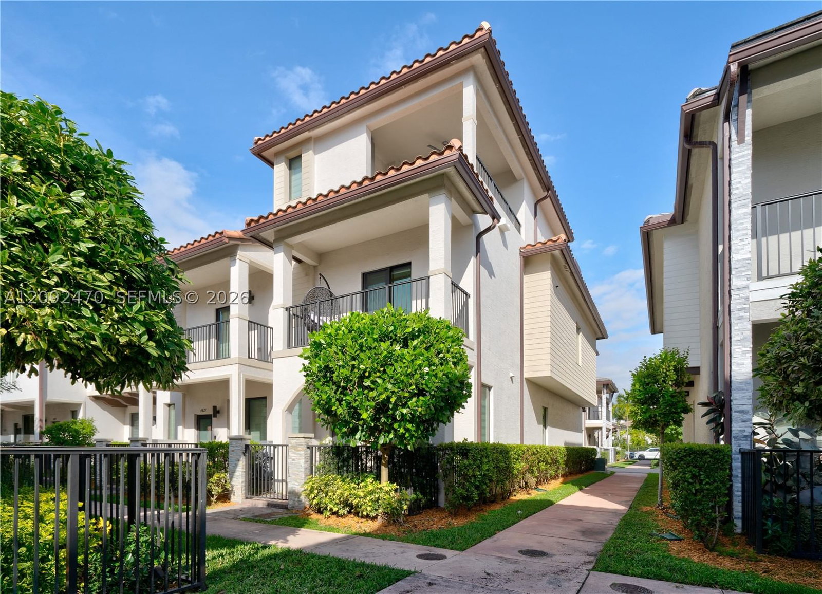 Real estate property located at 4809 83rd Pkwy, Miami-dade, Downtown Doral South Phas, Doral, FL