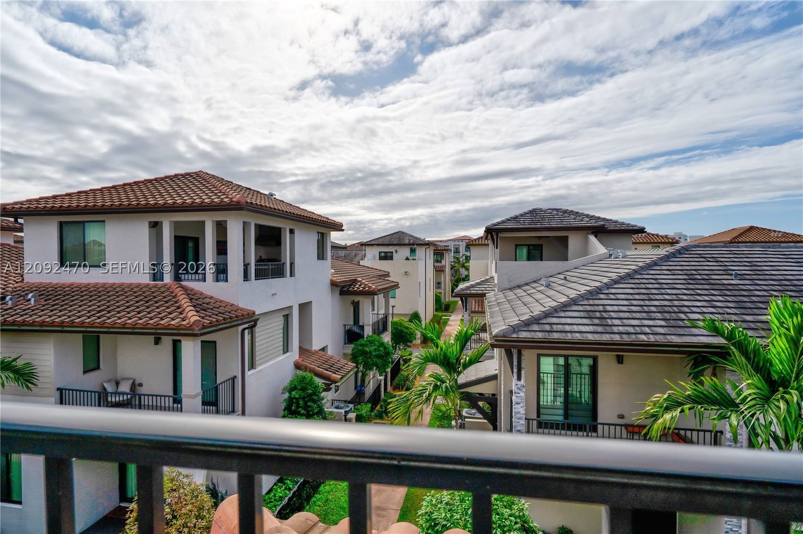 Real estate property located at 4809 83rd Pkwy, Miami-dade, Downtown Doral South Phas, Doral, FL