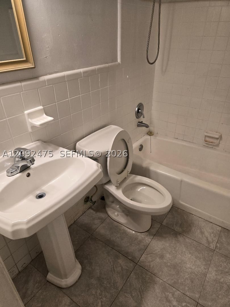 Real estate property located at 2838 Madison St #12, Broward, Malibu Gardens Condo, Hollywood, FL