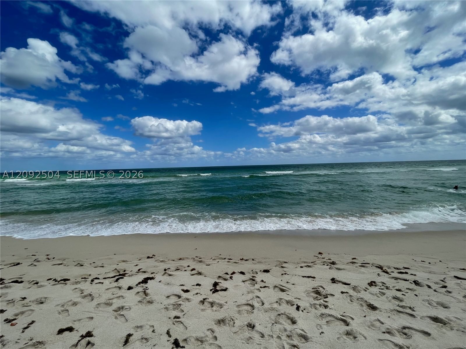 Real estate property located at 5700 Collins Ave #3M, Miami-dade, Seacoast 5700 Condo, Miami Beach, FL