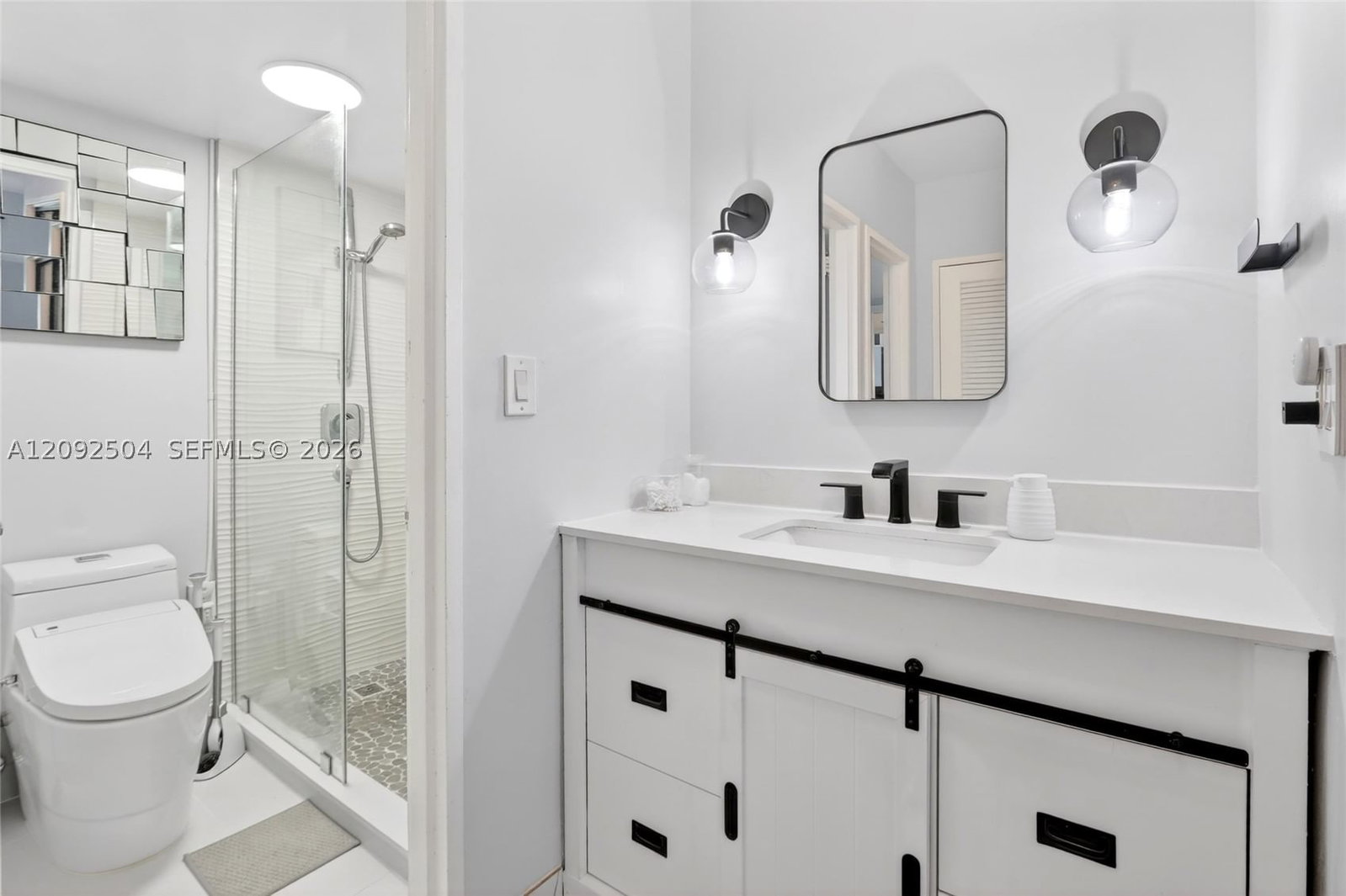 Real estate property located at 5700 Collins Ave #3M, Miami-dade, Seacoast 5700 Condo, Miami Beach, FL