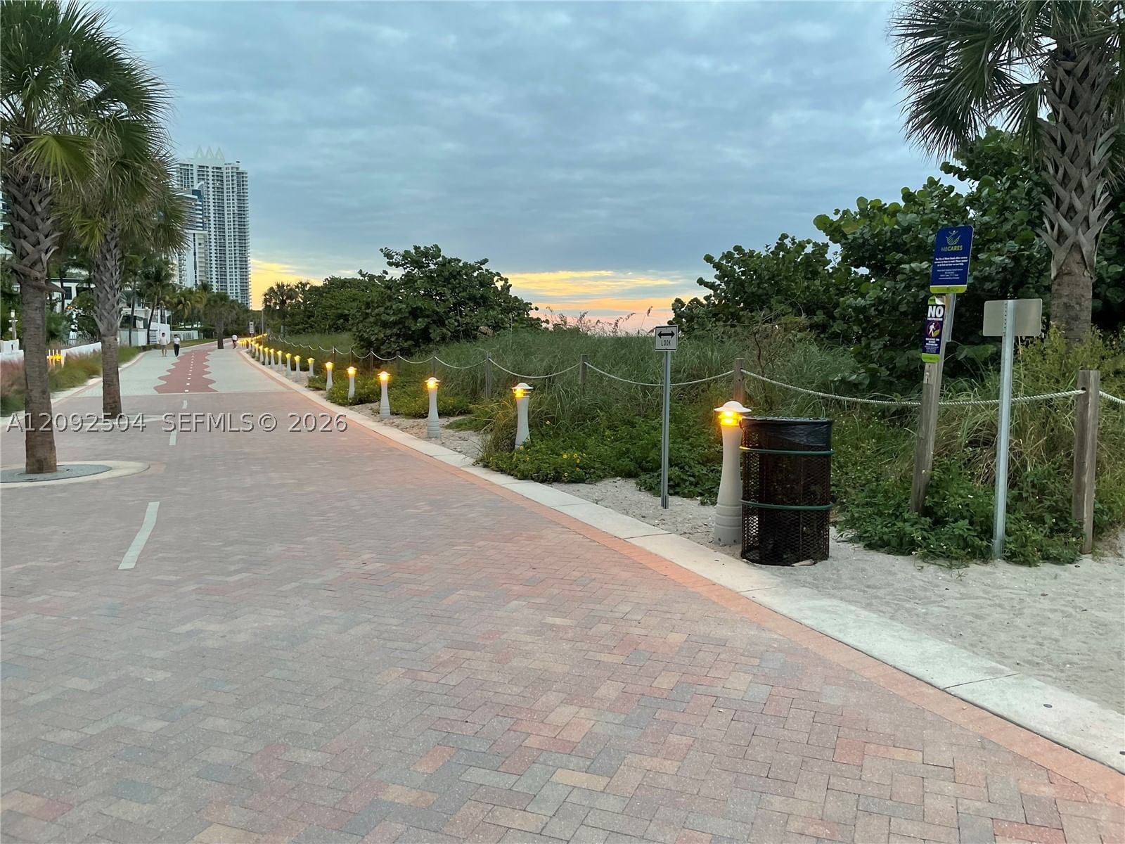 Real estate property located at 5700 Collins Ave #3M, Miami-dade, Seacoast 5700 Condo, Miami Beach, FL