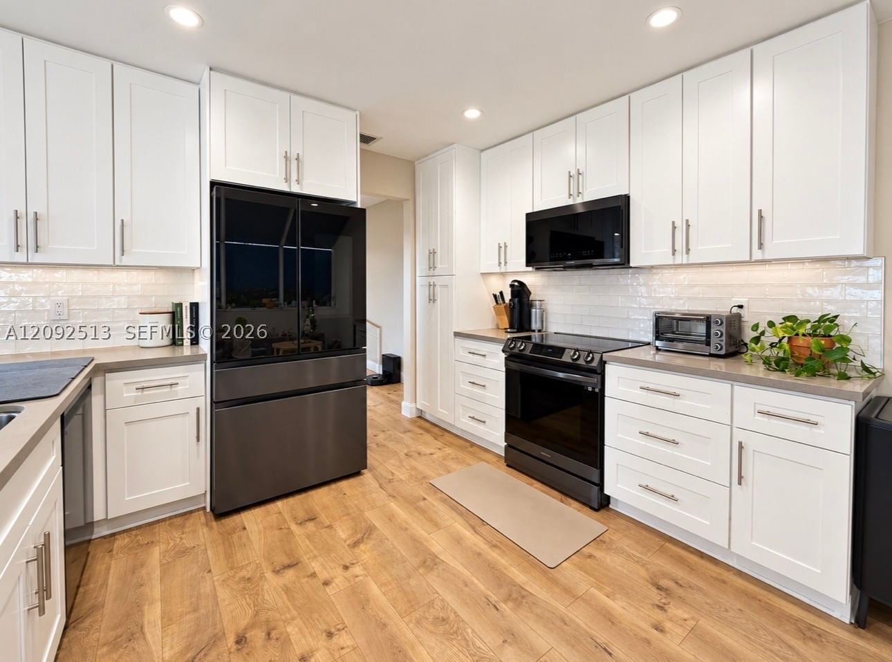 Real estate property located at 10024 4th St, Broward, Central Park Lake, Plantation, FL