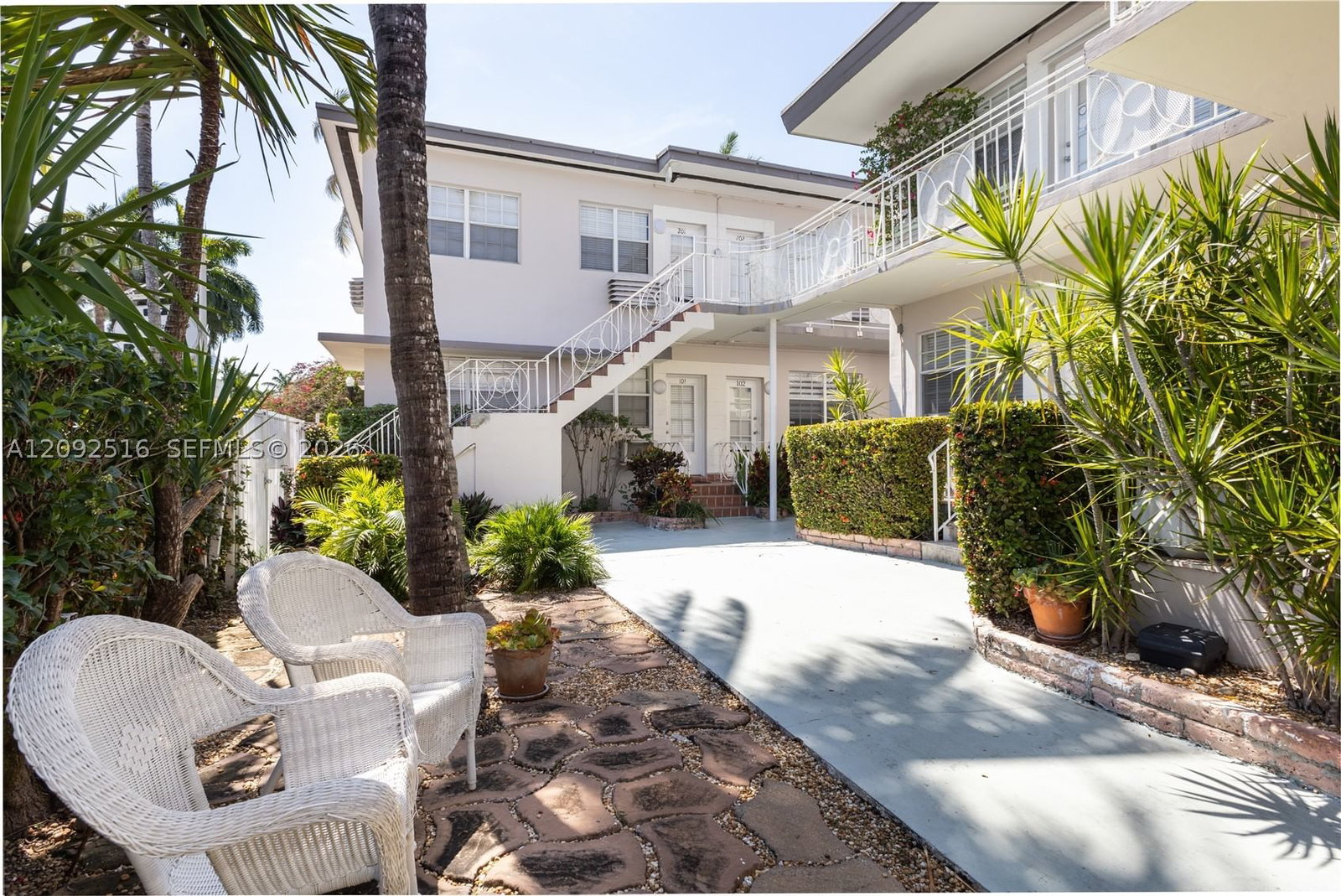 Real estate property located at 717 Espanola Way #207, Miami-dade, Espanola Way Villas Condo, Miami Beach, FL