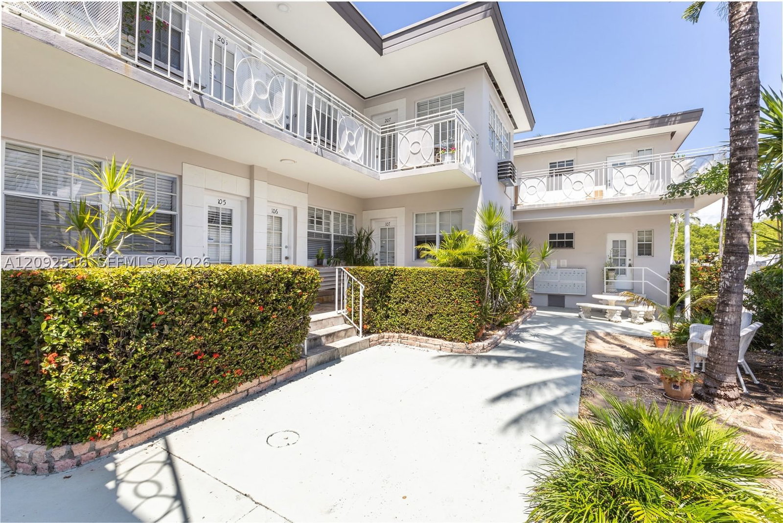 Real estate property located at 717 Espanola Way #207, Miami-dade, Espanola Way Villas Condo, Miami Beach, FL