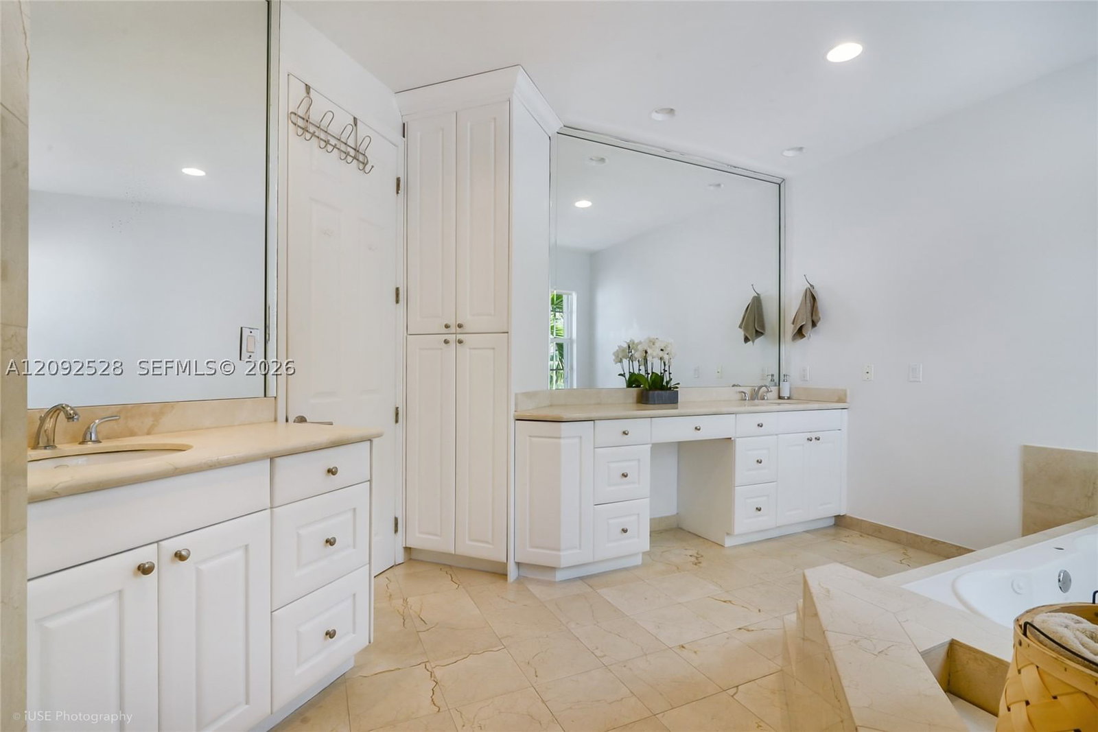 Real estate property located at 19443 40th Ct, Miami-dade, Golden Gate Estates & Mar, Sunny Isles Beach, FL
