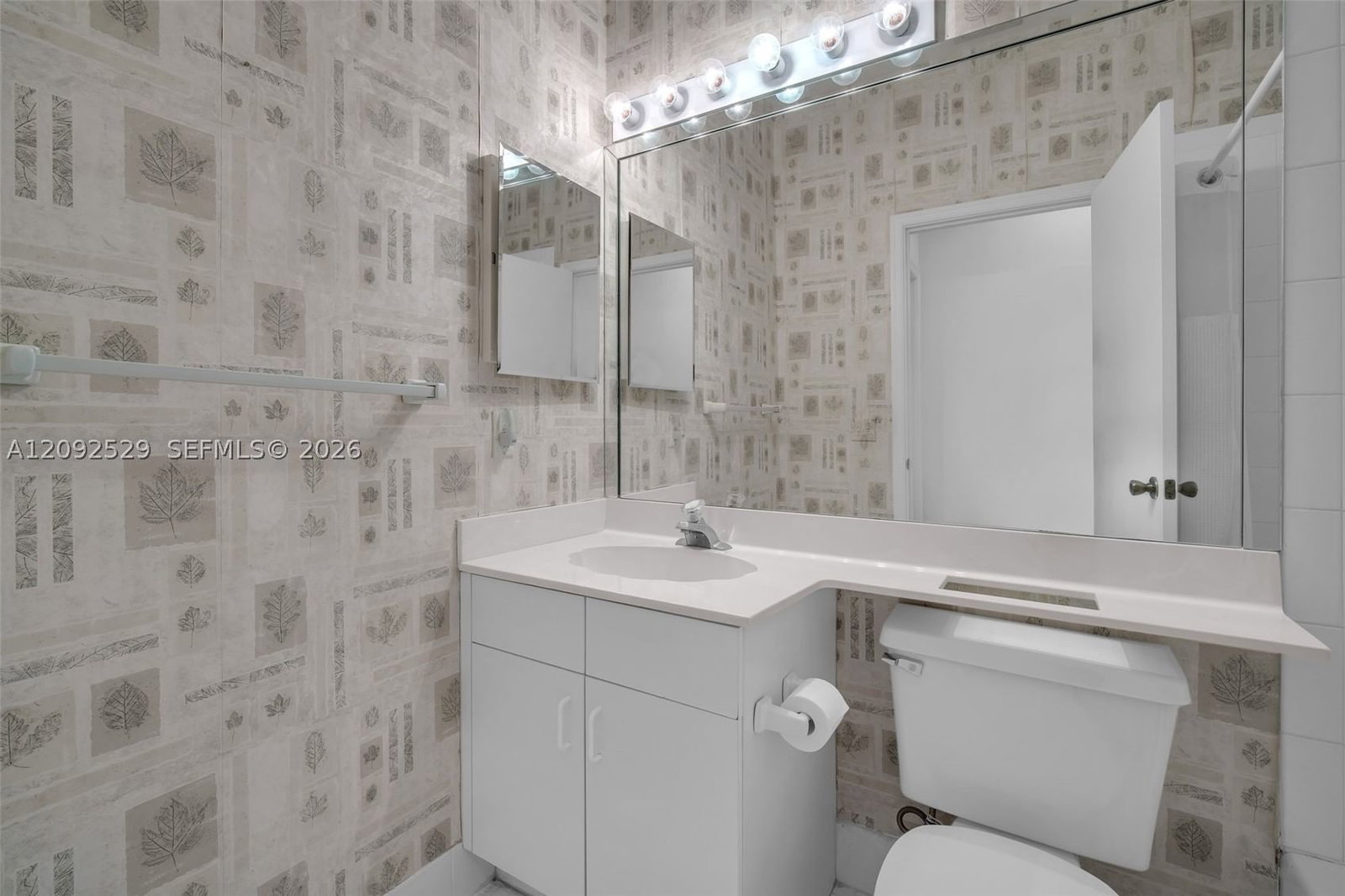 Real estate property located at 1545 Lacosta Dr W, Broward, Hollywood Lakes Country C, Pembroke Pines, FL