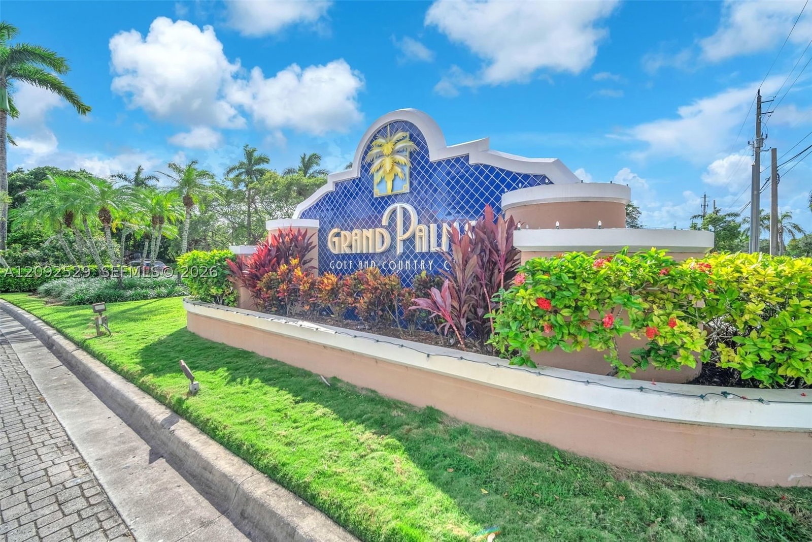 Real estate property located at 1545 Lacosta Dr W, Broward, Hollywood Lakes Country C, Pembroke Pines, FL