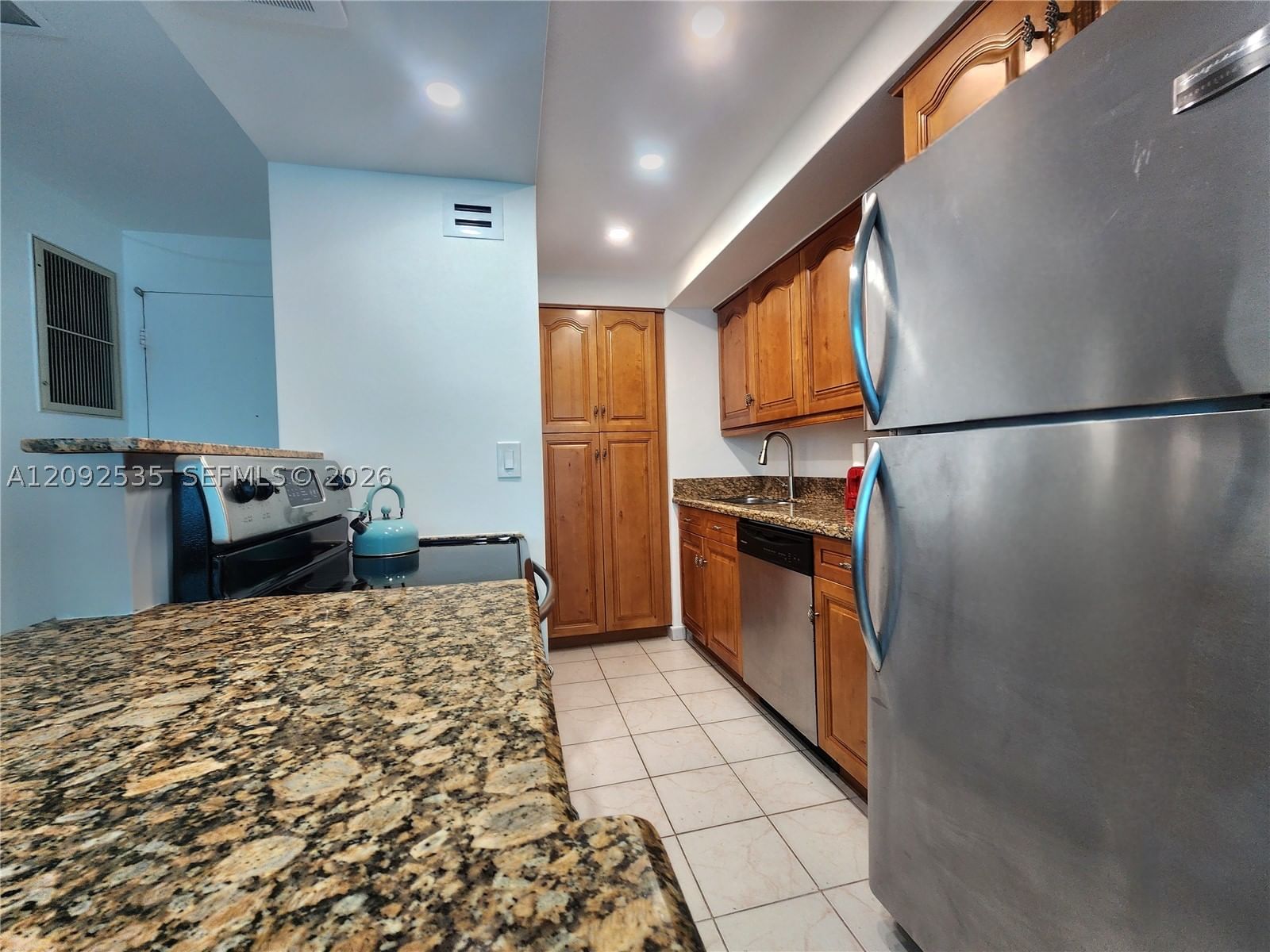 Real estate property located at 3505 Ocean Dr #819, Broward, Alexander Towers Condo, Hollywood, FL