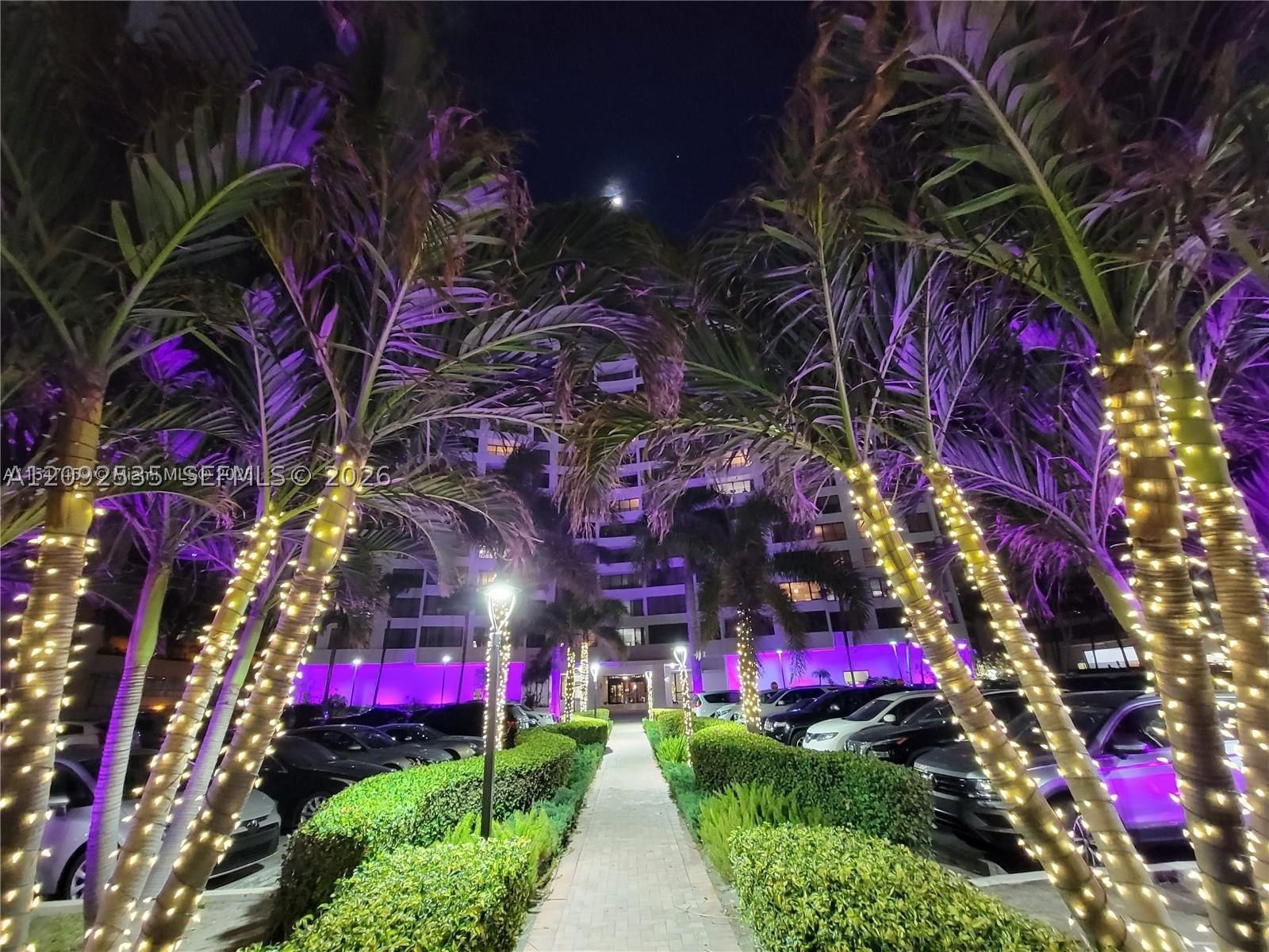 Real estate property located at 3505 Ocean Dr #819, Broward, Alexander Towers Condo, Hollywood, FL