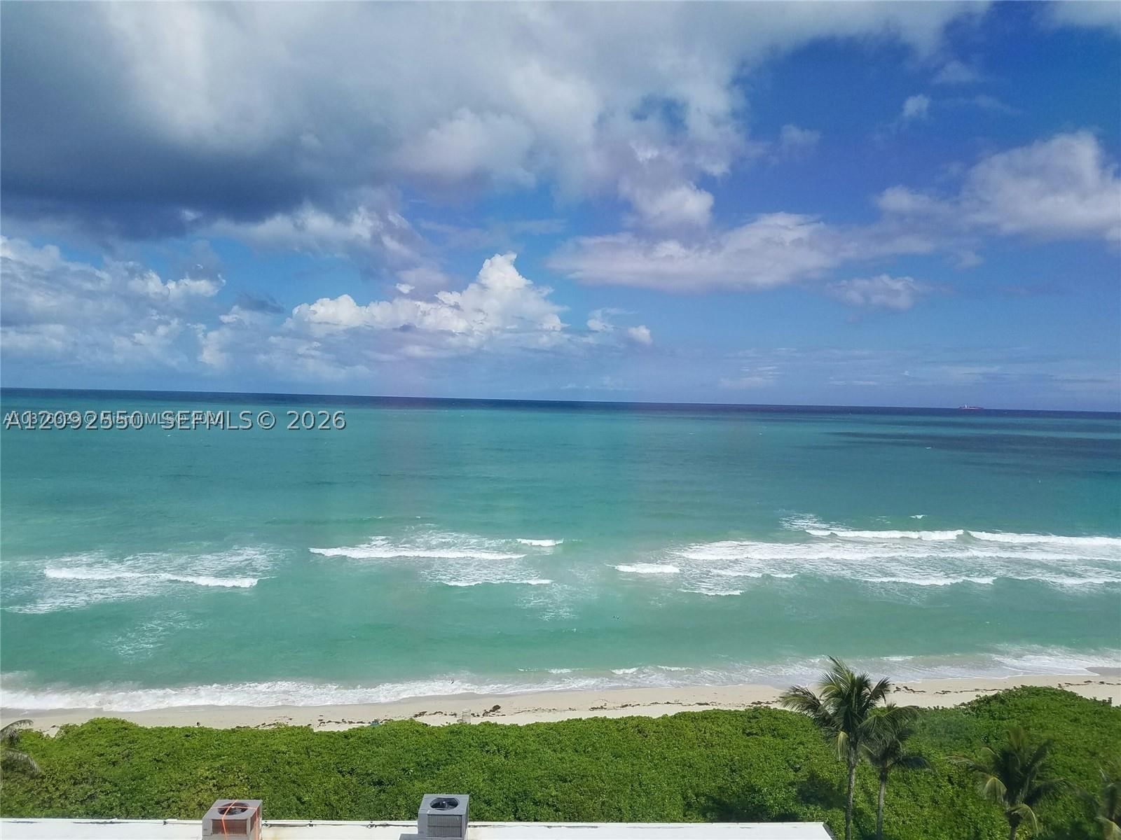 Real estate property located at 5401 Collins Ave #601, Miami-dade, The Carriage House Condo, Miami Beach, FL