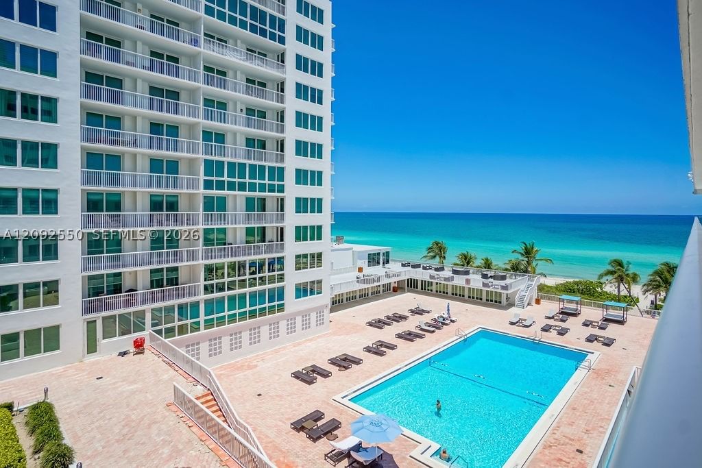 Real estate property located at 5401 Collins Ave #601, Miami-dade, The Carriage House Condo, Miami Beach, FL