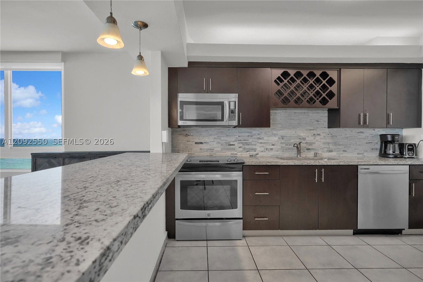 Real estate property located at 5401 Collins Ave #601, Miami-dade, The Carriage House Condo, Miami Beach, FL