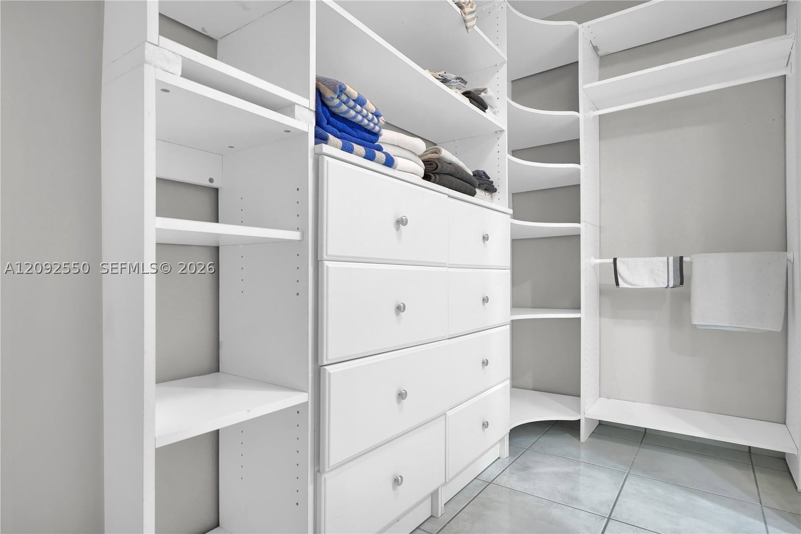 Real estate property located at 5401 Collins Ave #601, Miami-dade, The Carriage House Condo, Miami Beach, FL