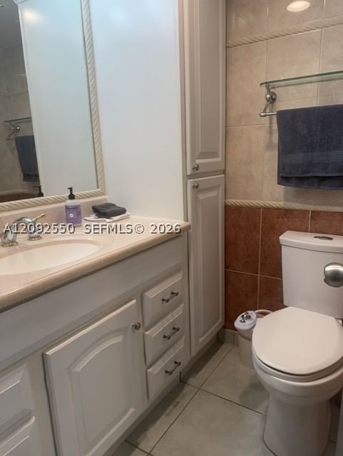 Real estate property located at 5401 Collins Ave #601, Miami-dade, The Carriage House Condo, Miami Beach, FL
