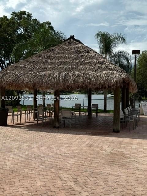 Real estate property located at 900 Colony Point Cir #416, Broward, Colony Point 1 Condo, Pembroke Pines, FL