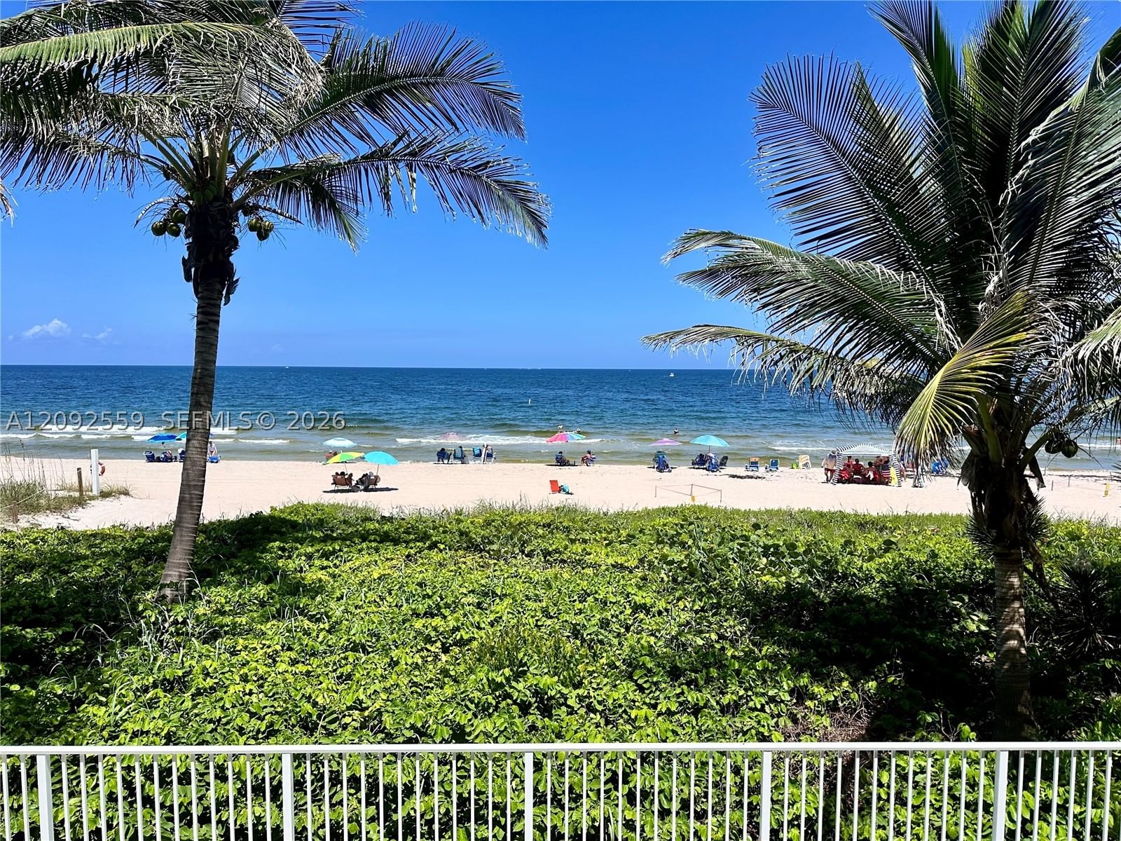 Real estate property located at 1480 Ocean Blvd #105, Broward, International Studio Apt, Lauderdale By The Sea, FL