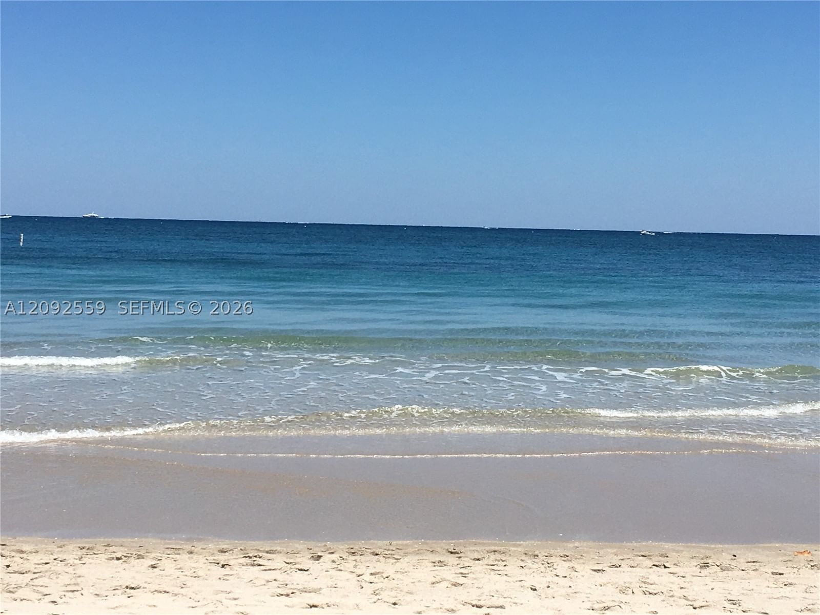 Real estate property located at 1480 Ocean Blvd #105, Broward, International Studio Apt, Lauderdale By The Sea, FL