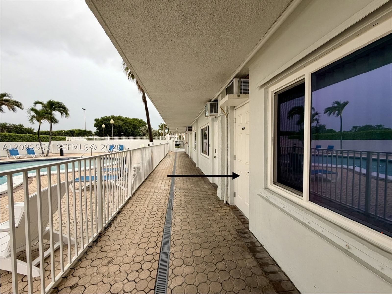 Real estate property located at 1480 Ocean Blvd #105, Broward, International Studio Apt, Lauderdale By The Sea, FL