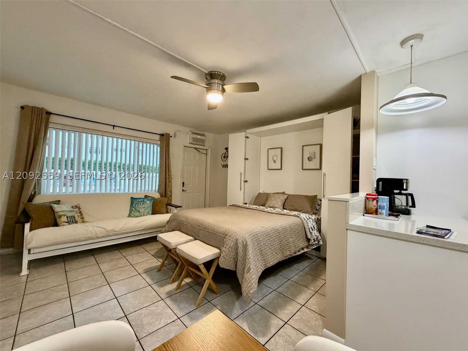 Real estate property located at 1480 Ocean Blvd #105, Broward, International Studio Apt, Lauderdale By The Sea, FL