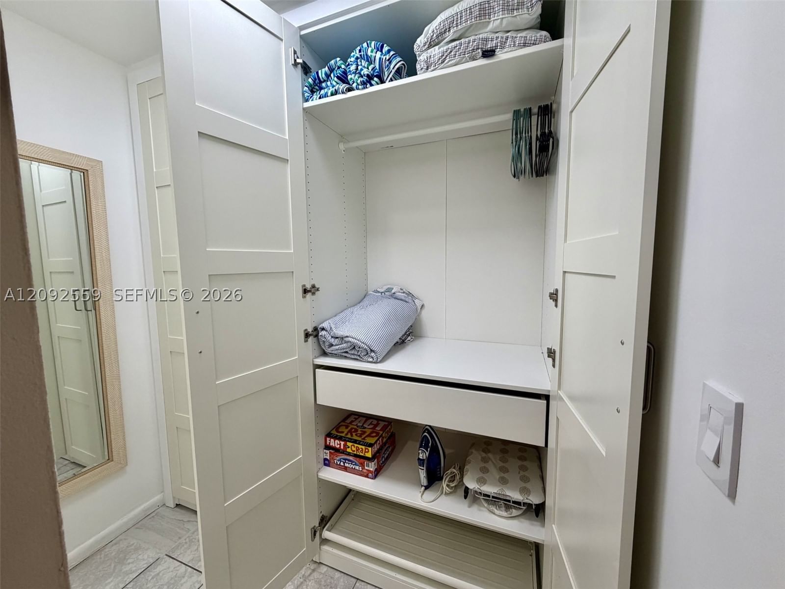 Real estate property located at 1480 Ocean Blvd #105, Broward, International Studio Apt, Lauderdale By The Sea, FL
