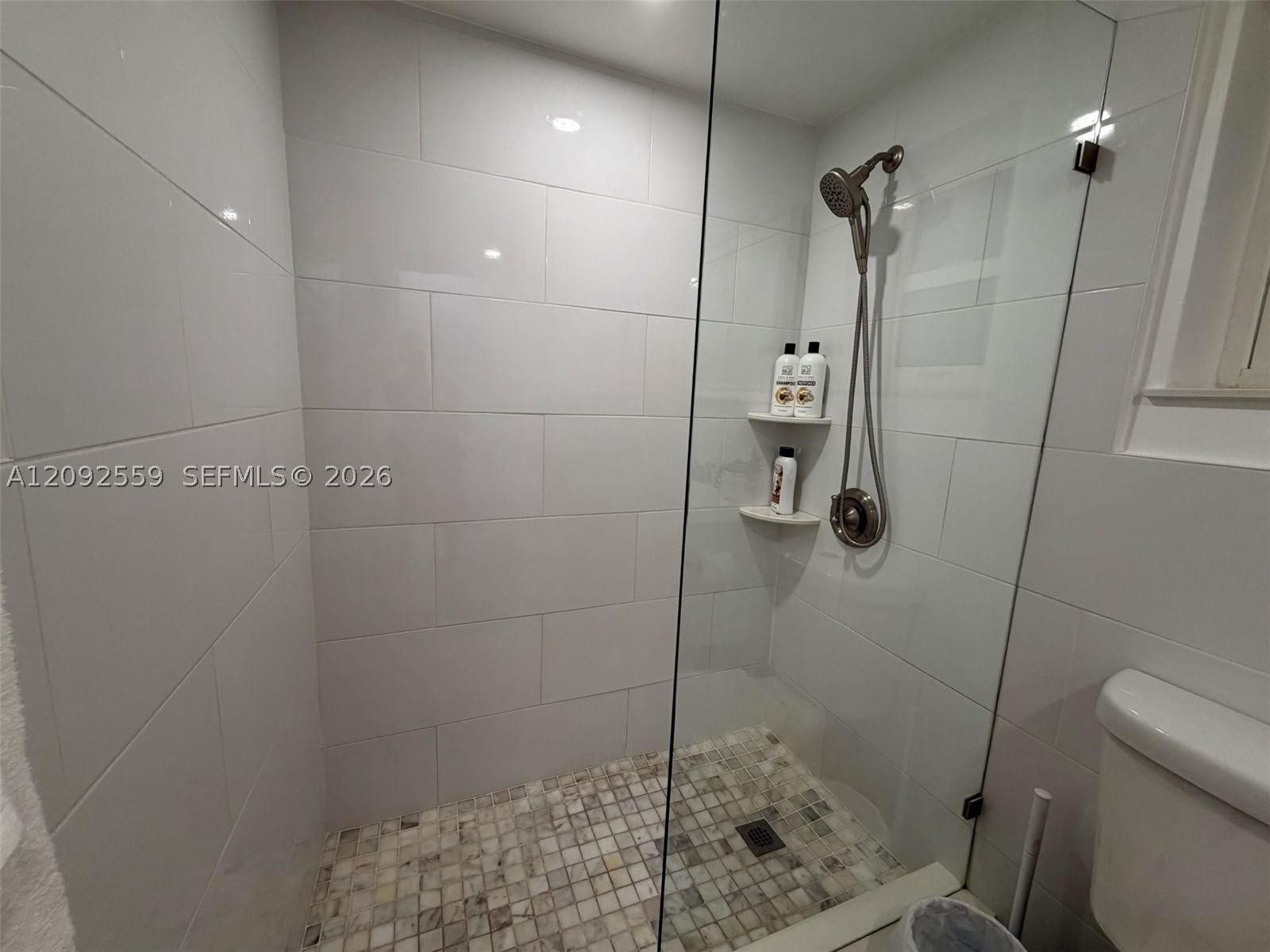 Real estate property located at 1480 Ocean Blvd #105, Broward, International Studio Apt, Lauderdale By The Sea, FL