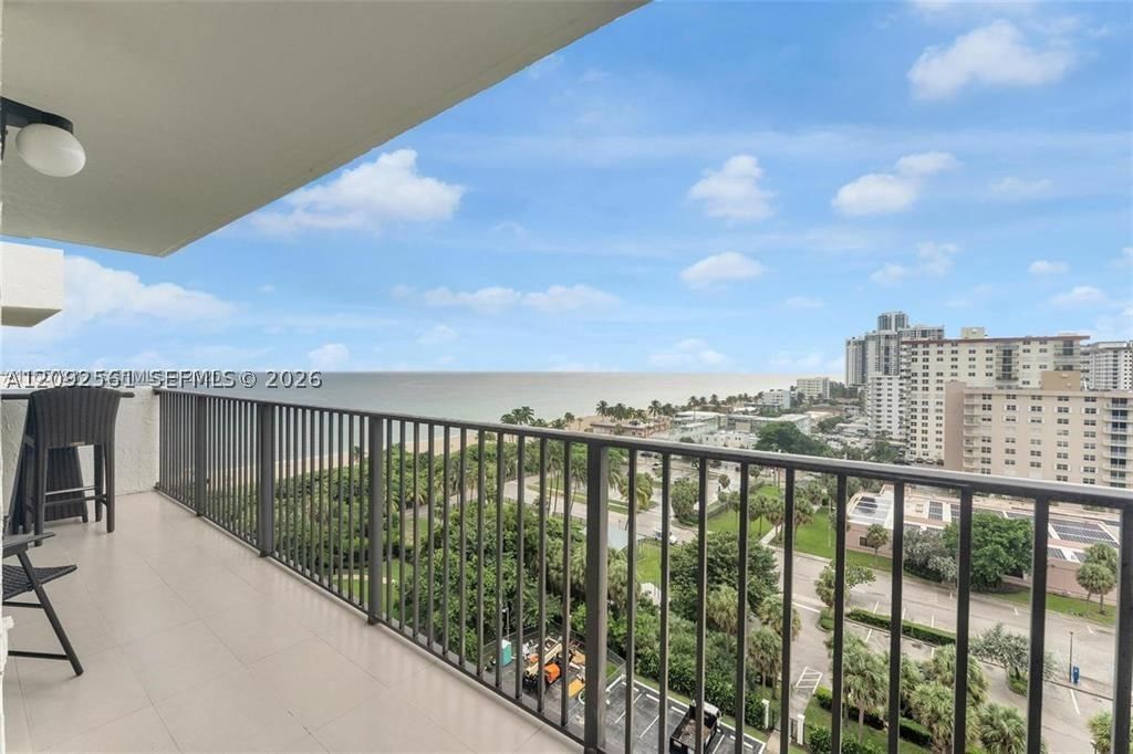 Real estate property located at 1201 Ocean Dr #1206S, Broward, Summit Condo, Hollywood, FL