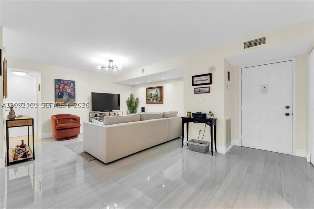 Real estate property located at 1201 Ocean Dr #1206S, Broward, Summit Condo, Hollywood, FL