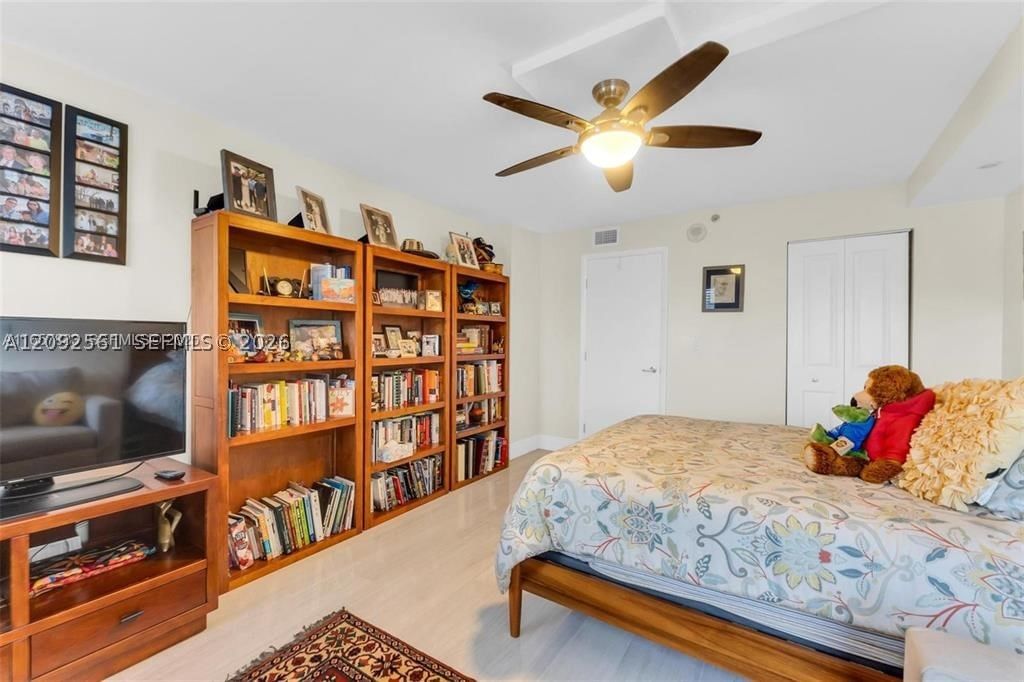 Real estate property located at 1201 Ocean Dr #1206S, Broward, Summit Condo, Hollywood, FL